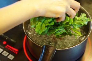 Chrysanthemum Greens With Walnut Dressing - Step1