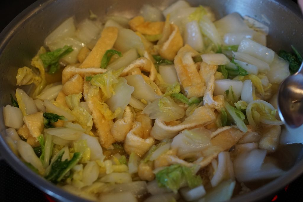 Simmered Napa Cabbage with Fried Tofu - Step2