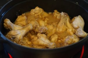 Soy-Vinegar Braised Drumsticks and Eggs - Step1