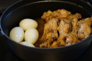 Soy-Vinegar Braised Drumsticks and Eggs - Step3