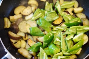 Sweet Miso-Braised Eggplant and Green Pepper - Step2