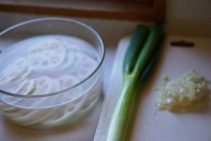 Deep-fried Lotus Root Sandwiches - Preparation