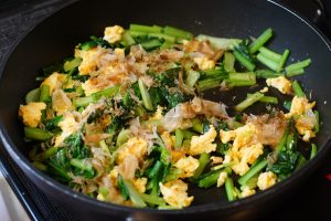 Komatsuna and Scrambled Egg Stir-Fry - Step3